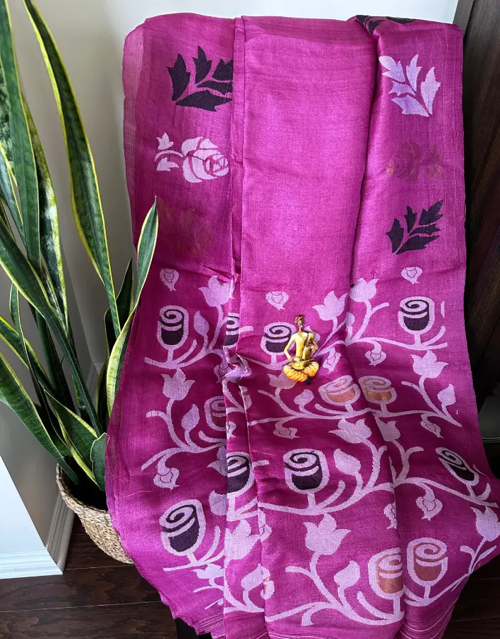 Magenta Cotton Saree with Bold Rose Woven Motifs Magenta Cotton Saree with Bold Rose Woven Motifs