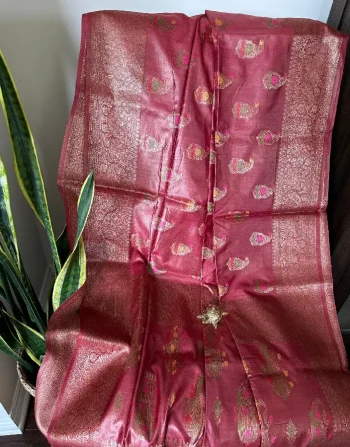 Mauve Maroon Tussar Jamdani Saree with Zari Paisley Motifs
