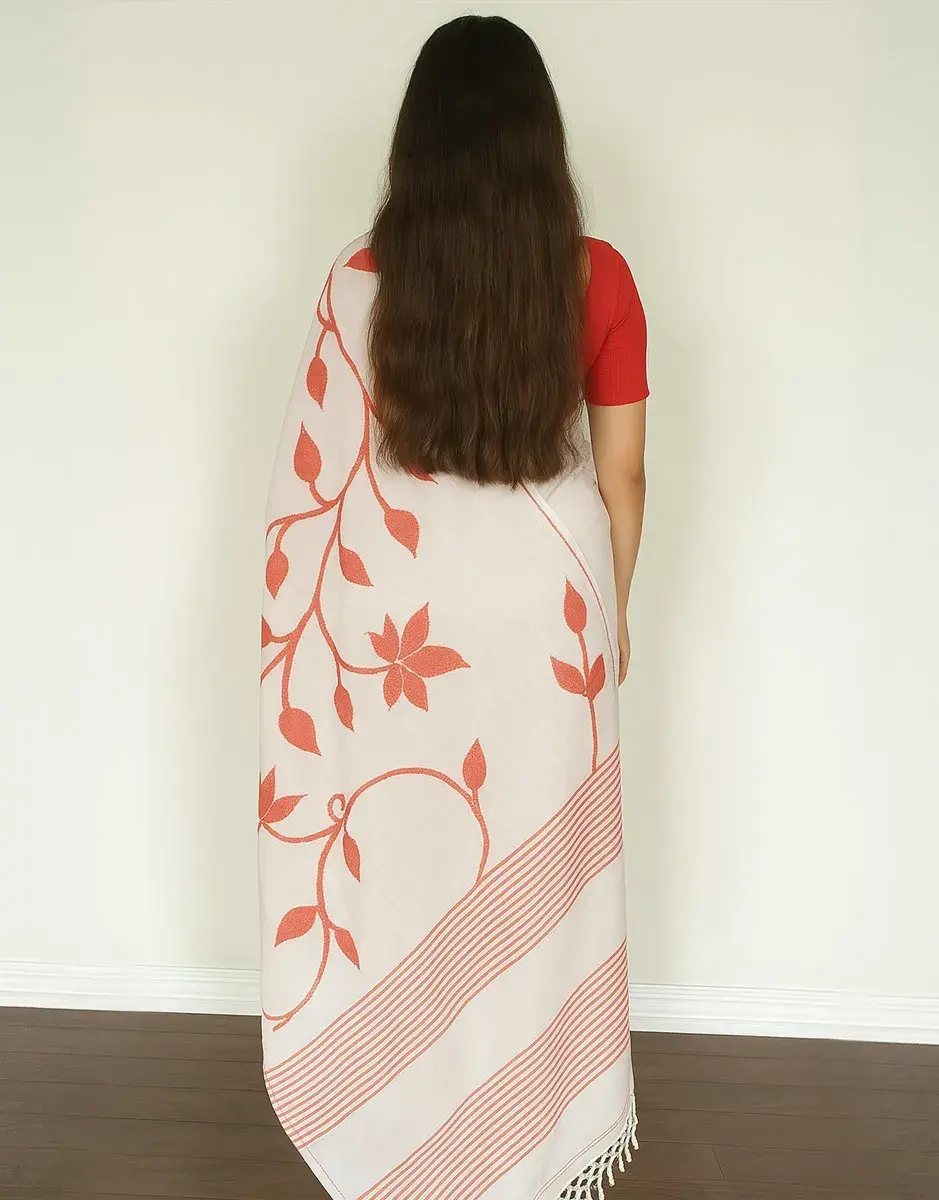 White Kanthastitch Saree with Pink Floral Vines and Bold Paisley Motif White Kanthastitch Saree with Pink Floral Vines and Bold Paisley Motif